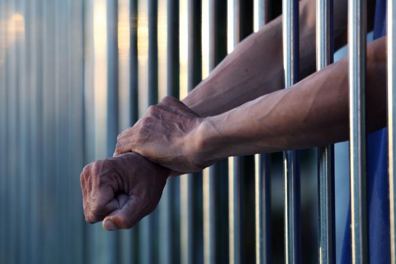 Заключенных предложили выпускать из СИЗО сразу после решения суда